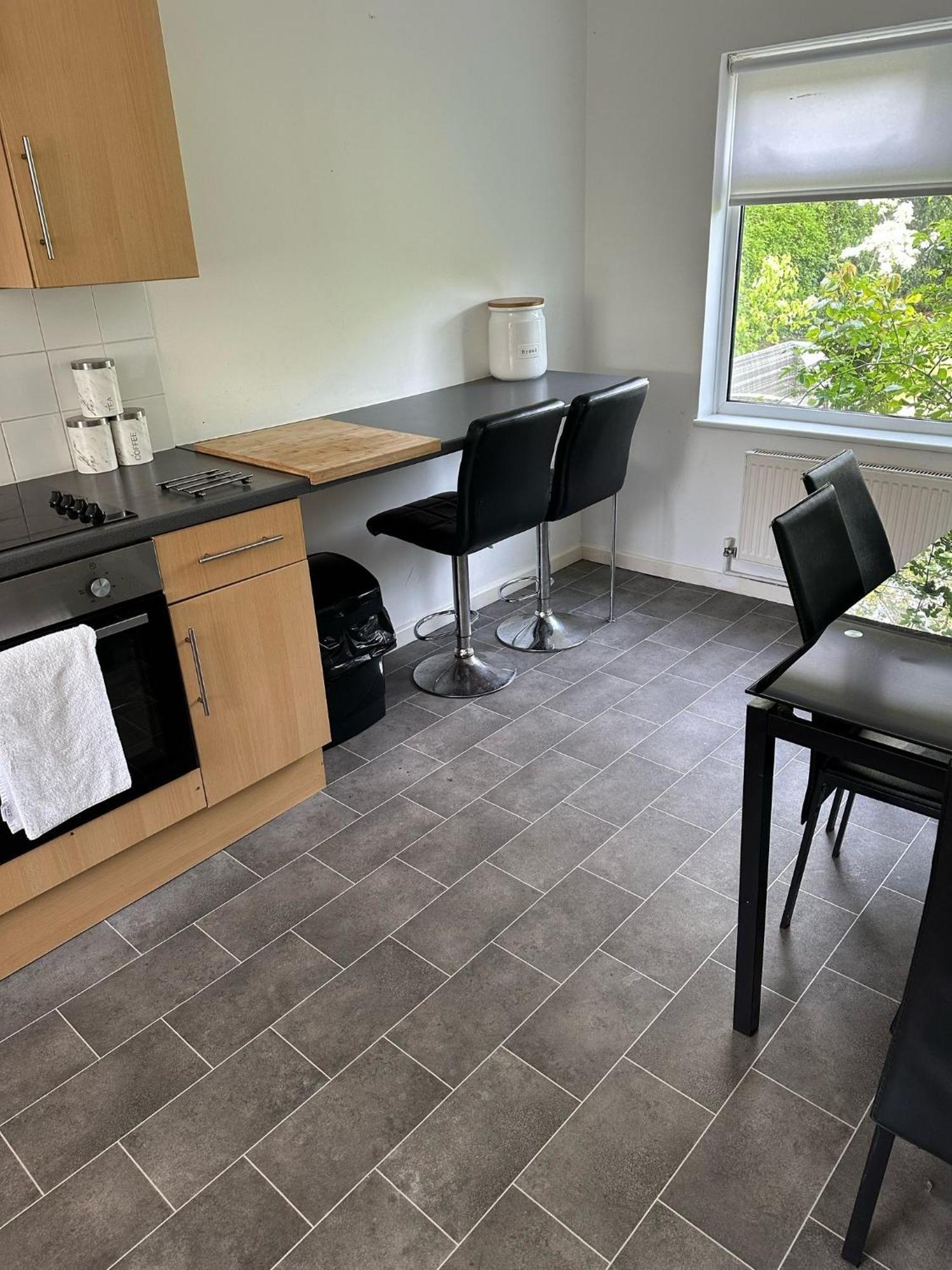 House Number 8 Sleeps Up To 6 People With Smart Tvs In Every Room Wellington  Exteriér fotografie
